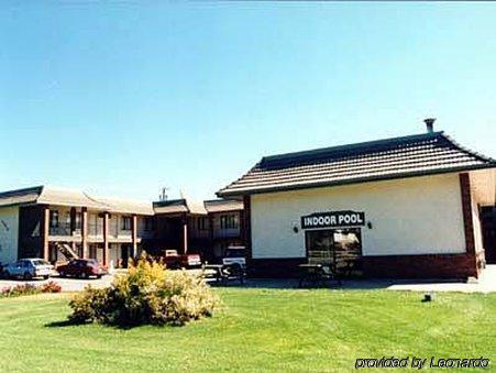 North Pointe Inn And Suites Kelowna Exterior foto
